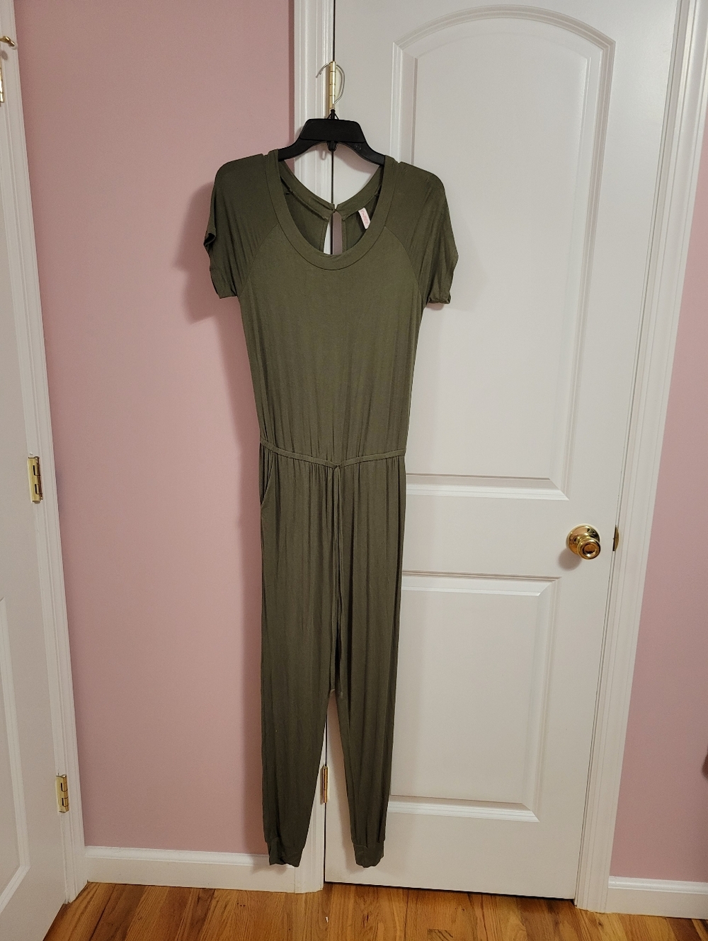 Like New Womens Olive Green Short Sleeve Jumpsuit Romper- S- Loungewear, Travel
